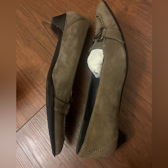 Stuart Weitzman Mushroom Suede Pointed Toe Low Heel Pumps Women’s 8.5 Vintage - Picture 6 of 7